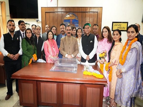 Himachal: Surender Chauhan elected new Shimla mayor amid ruckus; Citing change of office, deputy mayor refuses to join