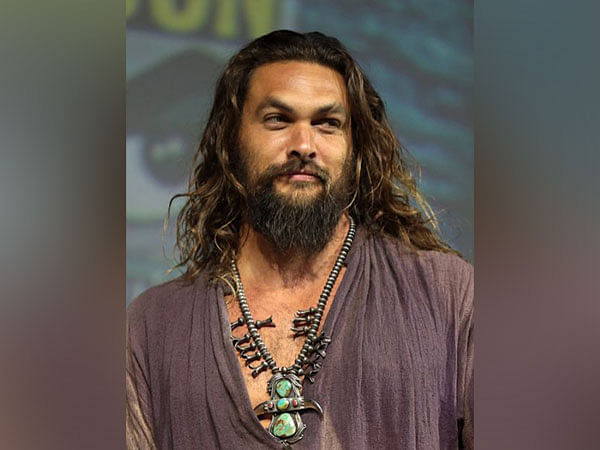  Jason Momoa joins 'Shark Week' as master of ceremonies