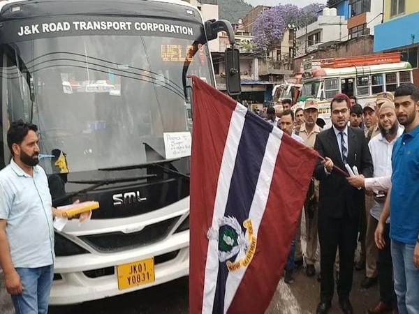 J-K: Trial run of deluxe bus service from Poonch to Srinagar via Mughal road J-K: Trial run of deluxe bus service from Poonch to Srinagar via Mughal road