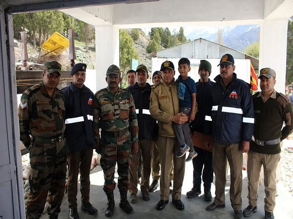 Border Roads Organisation rescues over 70 people stranded at HP's Baralacha La Pass