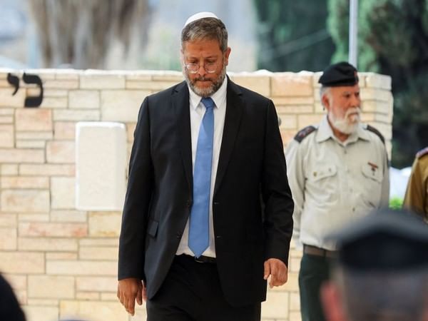 Itamar Ben-Gvir visits Temple Mount after skipping Jerusalem Day trip