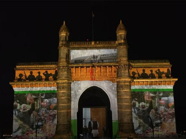 Mumbai: G20 delegates witness digital sound and light show at Gateway of India
