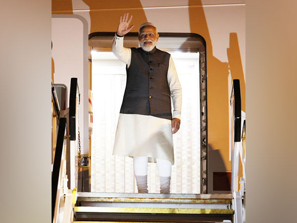 PM Narendra Modi emplanes for Delhi from Australia's Sydney