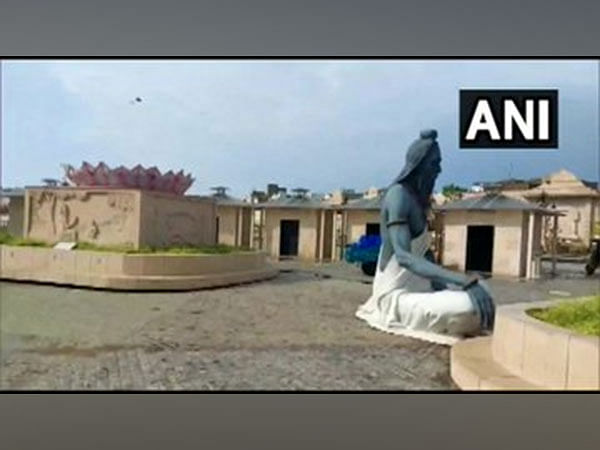 Idols damaged in storm in guarantee period, contractor will provide them again: MP home minister