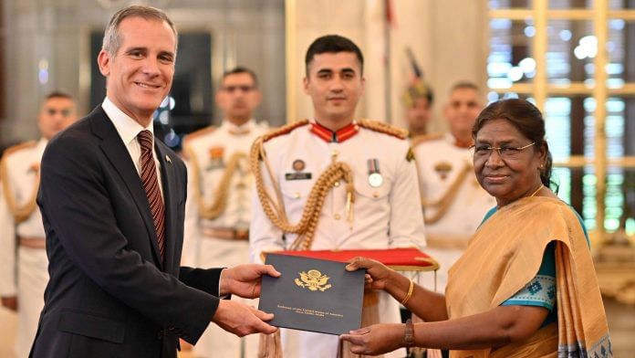 President Droupadi Murmu accepted credentials of US envoy Eric Garcetti on 11 May 2023 | Photo: Twitter/@@rashtrapatibhvn