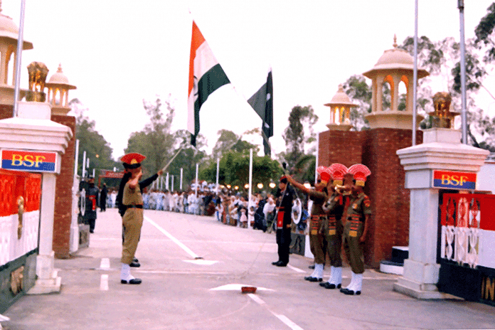 Representative image of India and Pakistan flags | Flickr