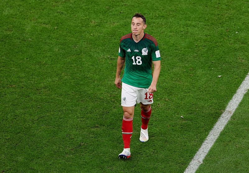 Fútbol-Mexicano Mediocampista Guardado se retira del fútbol internacional
