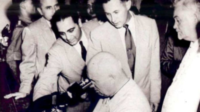 Dr. Bhabha showing an elementary particle event to Nikita Kruschev |TIFR