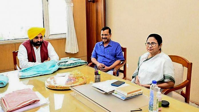 Bengal CM Mamata Banerjee meets with Delhi CM Arvind Kejriwal and Punjab CM Bhagwant Mann in Kolkata | File photo via @AamAadmiParty