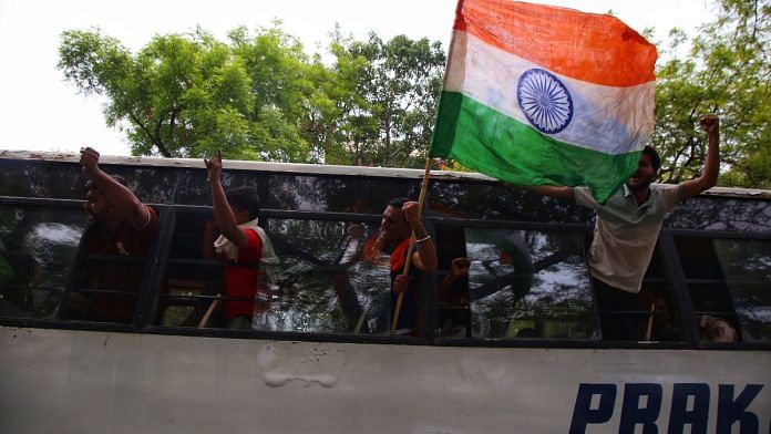 A bus carries detained wrestlers away Sunday noon | Manisha Mondal | ThePrint