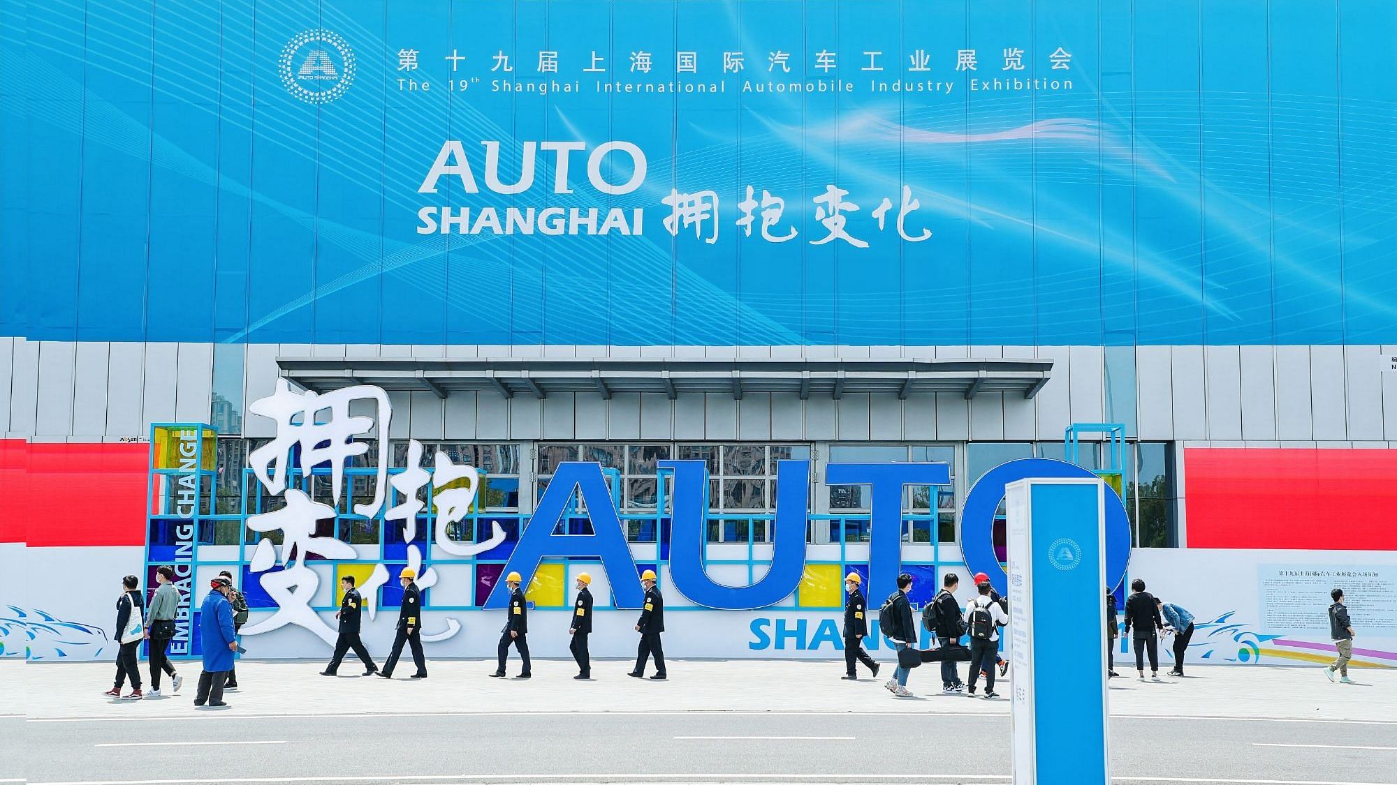 shanghai-auto-show-marks-china-s-automotive-rise-western-carmakers