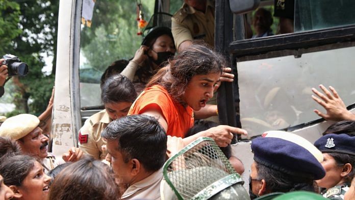 Vinesh Phogat being detained | Manisha Mondal | ThePrint