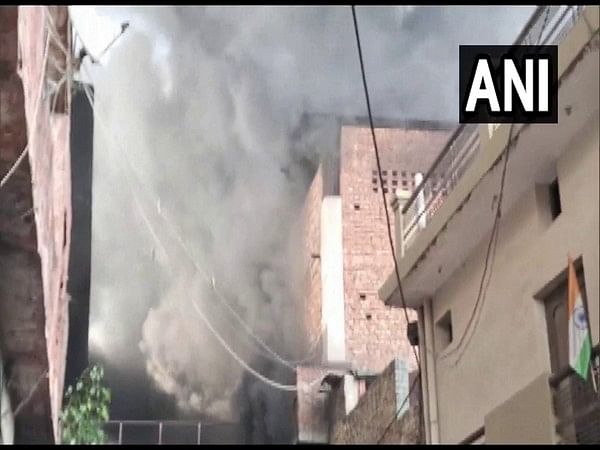 Punjab: Fire breaks out in factory in Ludhiana