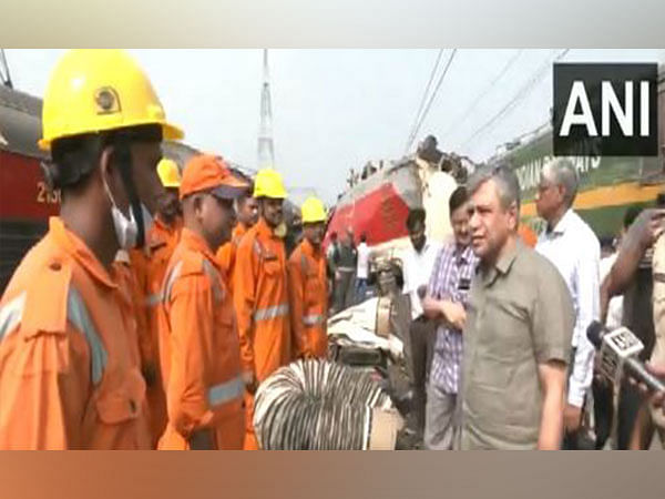 Odisha train accident: Ashwini Vaishnaw thanks NDRF officials for rescue operation 