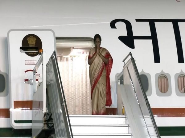 President Droupadi Murmu emplanes for 6-day visits to Suriname, Serbia