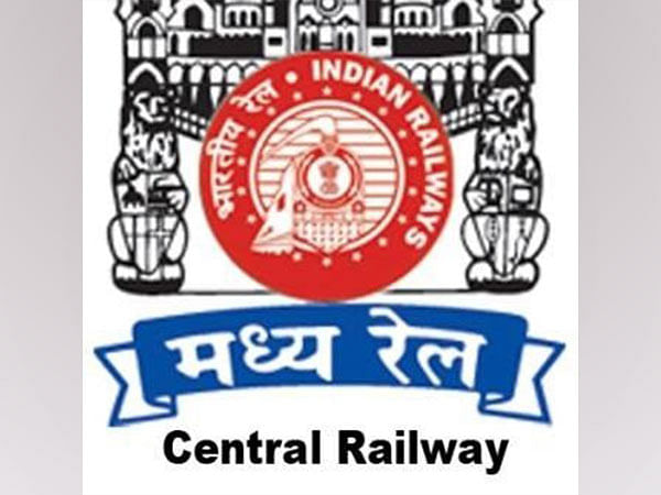 रेलवे में निकली थोक भाव में भर्तियां, उम्र सीमा कम करने पर विरोध शुरू |  Railway board issued lot of vanceny | Patrika News