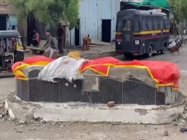 Maharashtra: Illegal monument of Tipu Sultan removed from Dhule, days after clashes in Kolhapur 