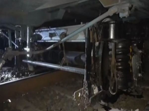 West Bengal: Midnapore-Howrah local train derails at Kharagpur, no injuries reported