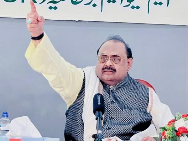 Pakistan: MQM founder Altaf Hussain offers unconditional support to honest military officers for a soft internal revolution