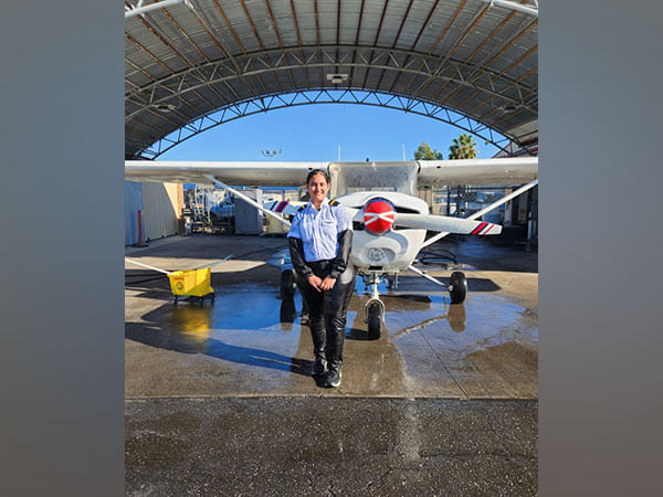 Sakshi Kochhar becomes youngest Indian to get commercial pilot licence Sakshi Kochhar becomes youngest Indian to get commercial pilot licence