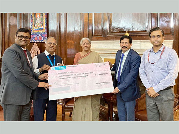 Bank of Maharashtra presents dividend cheque of Rs 795.94 crore to Finance Minister Nirmala Sitharaman