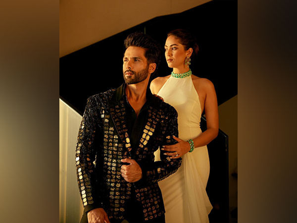 Shahid Kapoor, Mira Kapoor enjoy vacation in Greece, see pics