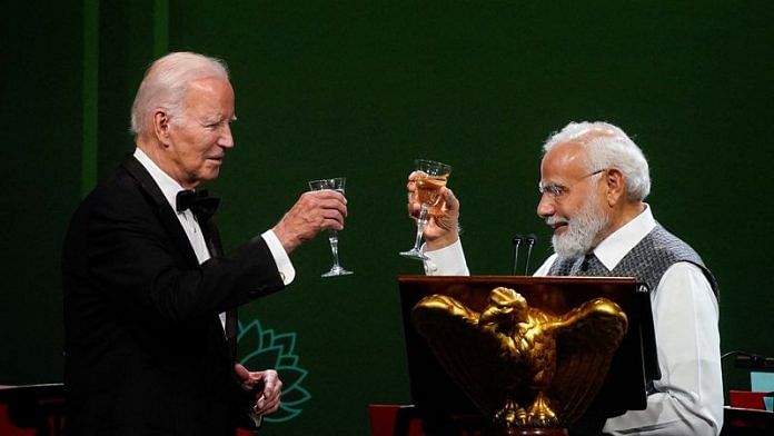 U.S. President Joe Biden and India's Prime Minister Narendra Modi raise a toast during an official state dinner at the White House in Washington on 22 June, 2023/Reuters