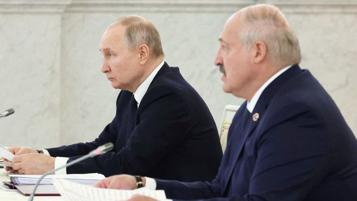 Moscow's Deployment Of Nuclear Weapons In Belarus Time-limited, Says ...