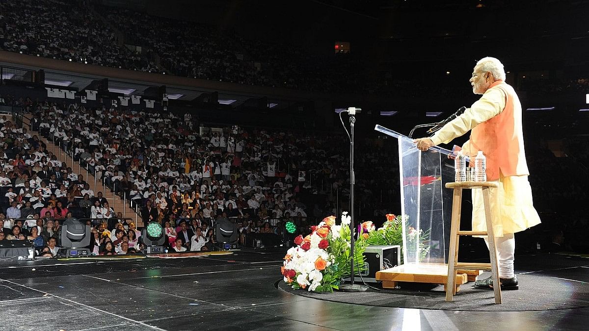 PM Modi addressing Indian-Americans at Madison Square Garden in New York on 28 Sept, 2014 | Commons