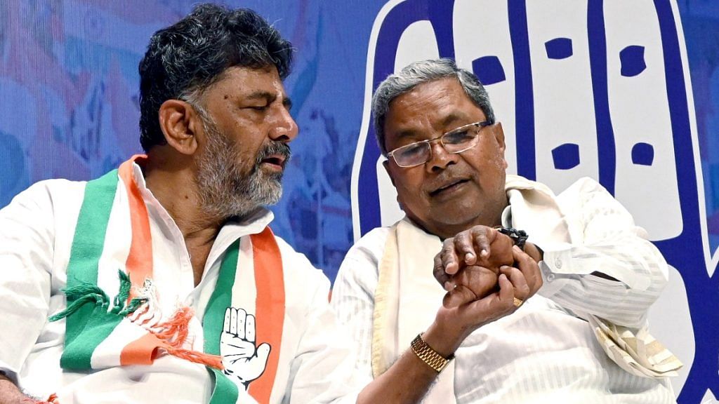 Karnataka Dy CM DK Shivakumar (L) with CM Siddaramaiah (R) | ANI file photo
