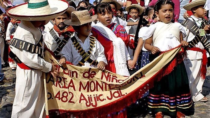 Mexican Revolution parade | Wikimedia Commons