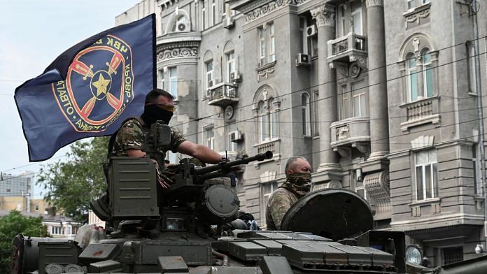 Wagner private mercenary group seen atop a tank | Photo: REUTERS
