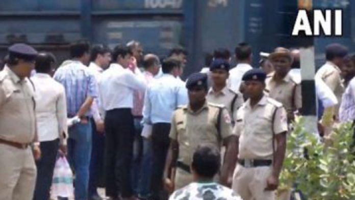 Ten-member CBI team visits site of train accident in Odisha's Balasore | ANI
