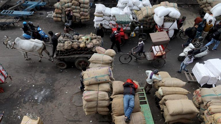 India’s April services imports fall 3.1% to $13.63 billion on year, RBI data shows