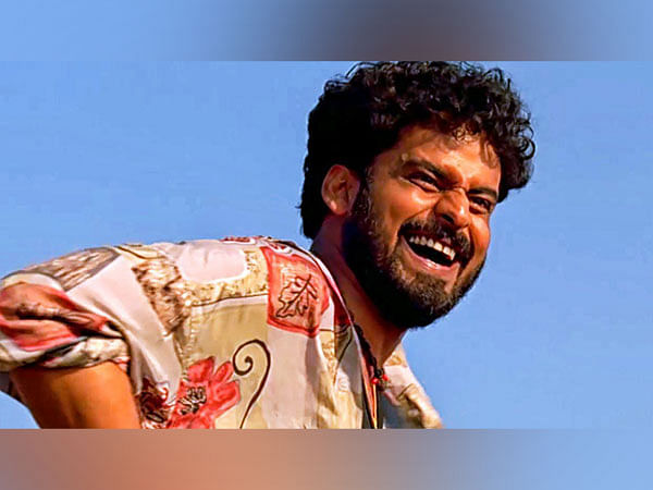 Manoj Bajpayee, Shefali Shah celebrate 25 years of 'Satya'