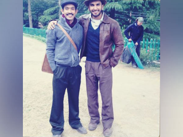 Ranveer Singh shares throwback picture with Vikrant Massey, as 'Lootera' completes 10 years