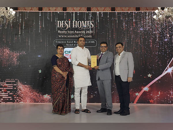 Keval Valambhia, COO of CREDAI MCHI, Recognized as Corporate Social Responsibility Icon at the Desi Homes Realty Awards 2023