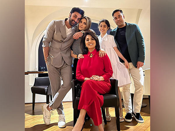 Ranbir Kapoor, Riddhima Kapoor light up mother Neetu Kapoor's birthday celebrations