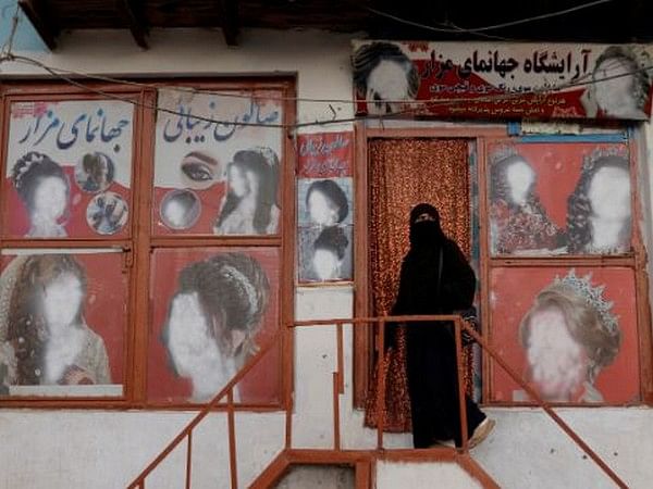 Women makeup artists hold protests in Kabul against Taliban's ban on beauty salons