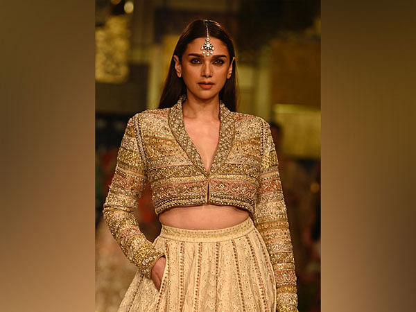Aditi Rao Hydari brings royal grace to India Couture Week