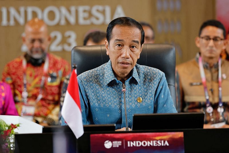 Presiden Indonesia memperingatkan kabinet terhadap pengeluaran berlebihan