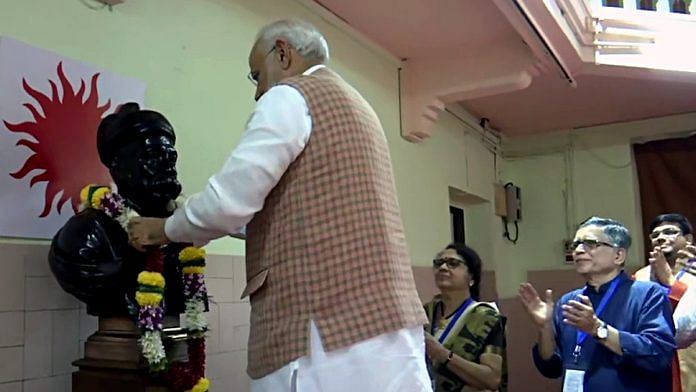 PM Modi paying tribute to Bal Gangadhar Tilak in Mumbai, 2019 | Representational image | ANI file photo