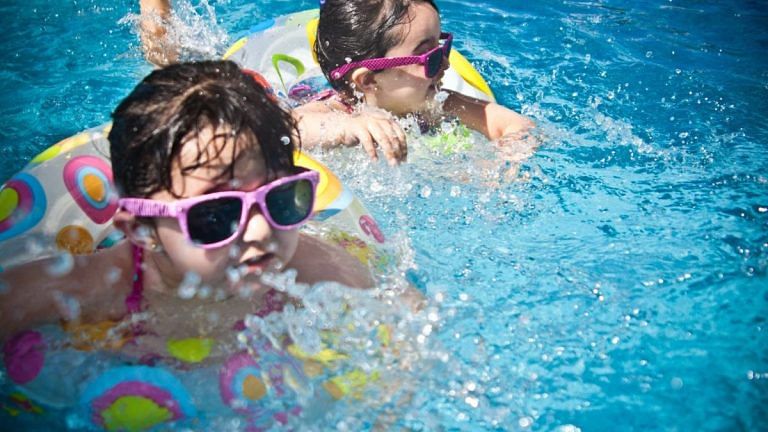 Keep an eye on your child’s skin in the swimming pool. It’s not all harmless