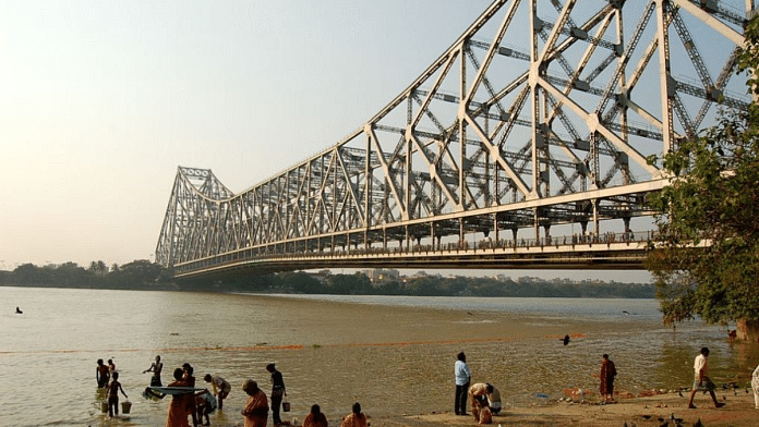 Howrah Bridge, Kolkata | Commons