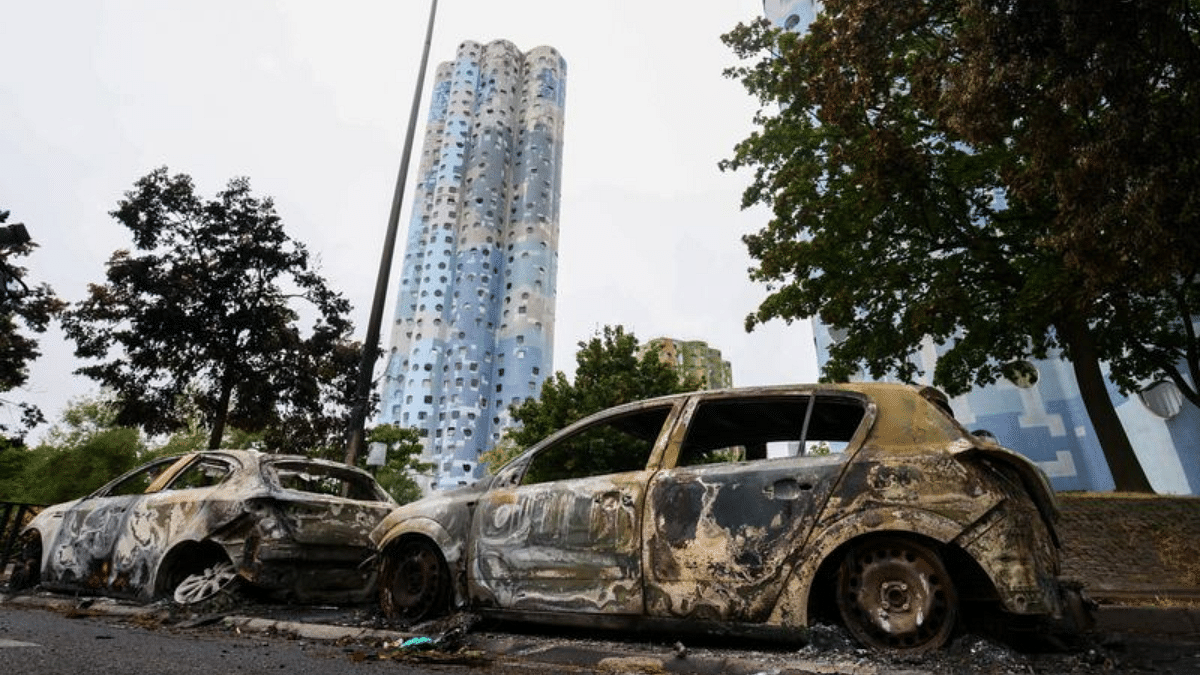 French police arrest almost 1,000 people in fourth night of unrest ...