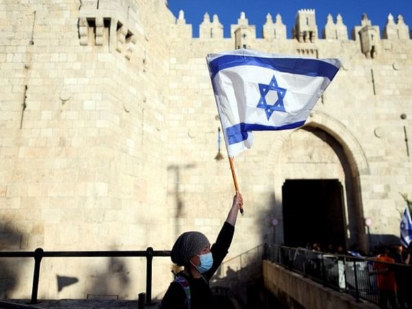 Israeli forces arrest two Hamas operatives in Jenin