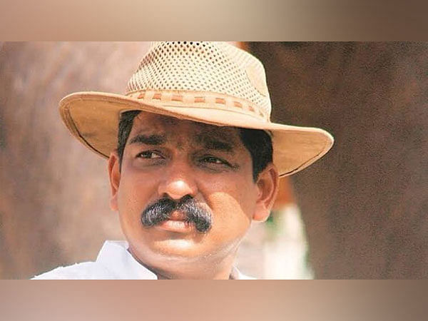 Nitin Desai funeral: Aamir Khan, Madhur Bhandarkar pay their last respects to late art director