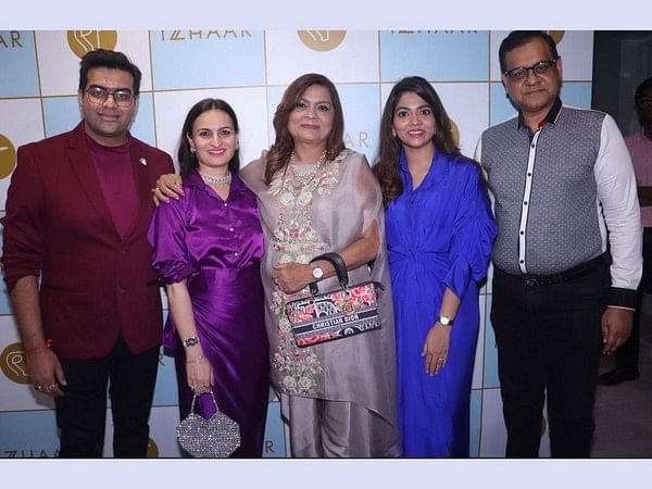 Indian Matchmaker Sima Taparia inaugurates IZZHAAR Juhu