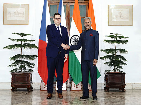 EAM Jaishankar discusses important global issues, bilateral ties with Czech Foreign Minister Jan Lipavsky