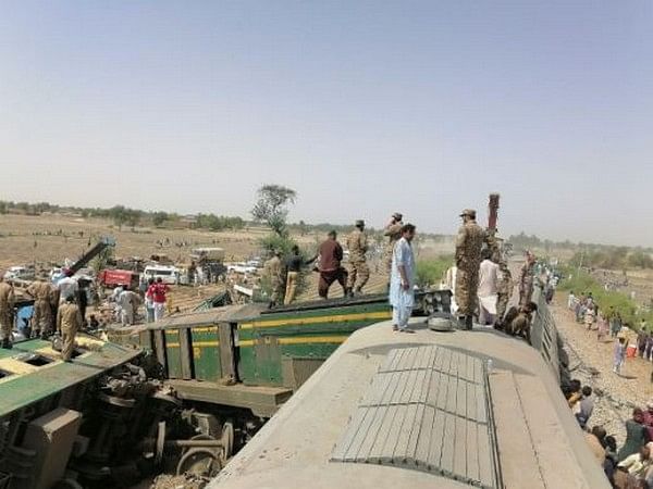 Pakistan: Six railway officials suspended in connection with Hazara Express train derailment  